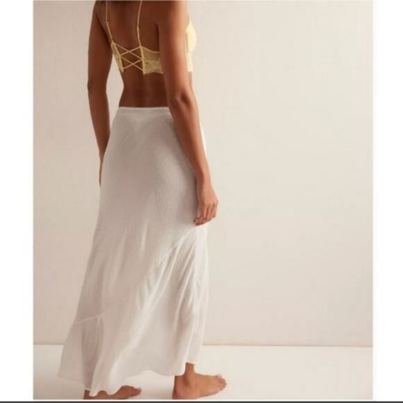 Intimately Free People NWT Sweet On You Bias Half Slip Maxi Skirt Clean Ivory L - Picture 1 of 14